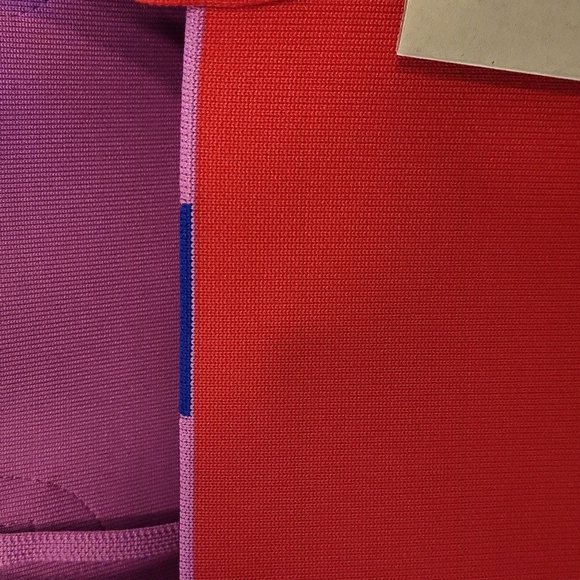 ROTHYS Elegant Chili  Red Tote Bag  With Purple Interior - Picture 4 of 8